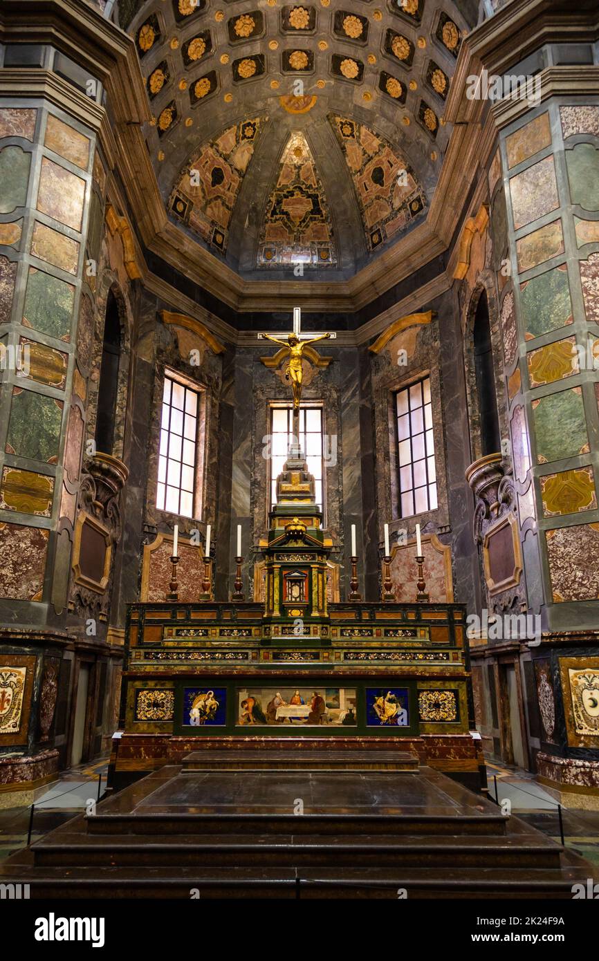 Florenz, Italien - circa Juli 2021. Innenraum der Medici-Kapellen - Cappelle Medicee. Michelangelo Renaissance-Kunst Stockfoto