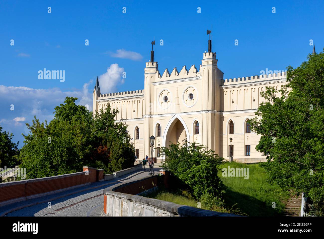 Lublin, Polen - 23. Mai 2022: Lublin Castle, Haupteingang des neogotischen Teils des Gebäudes. Es ist eines der ältesten erhaltenen Royal Resi Stockfoto