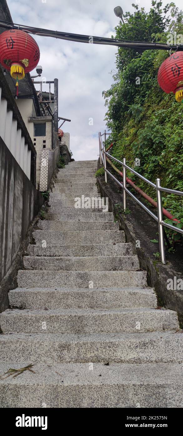Jioufen Village, Taipei - APR 24, 2022 : wunderschöner Blick auf das Dorf Jioufen, New Taipei City, Taiwan Stockfoto