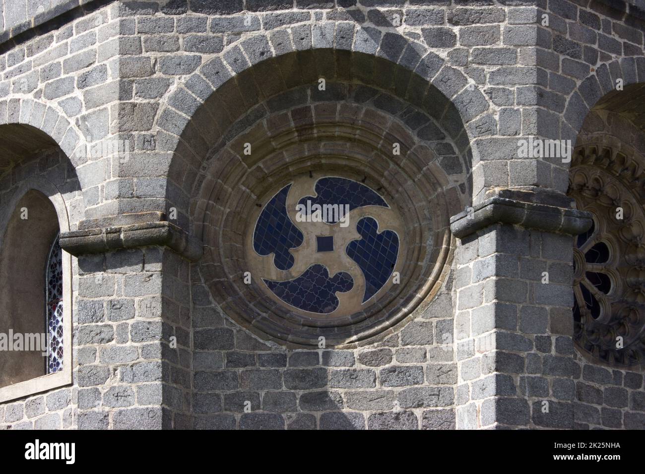 Fenster der Basilika St. Procopius in Trebic Stockfoto