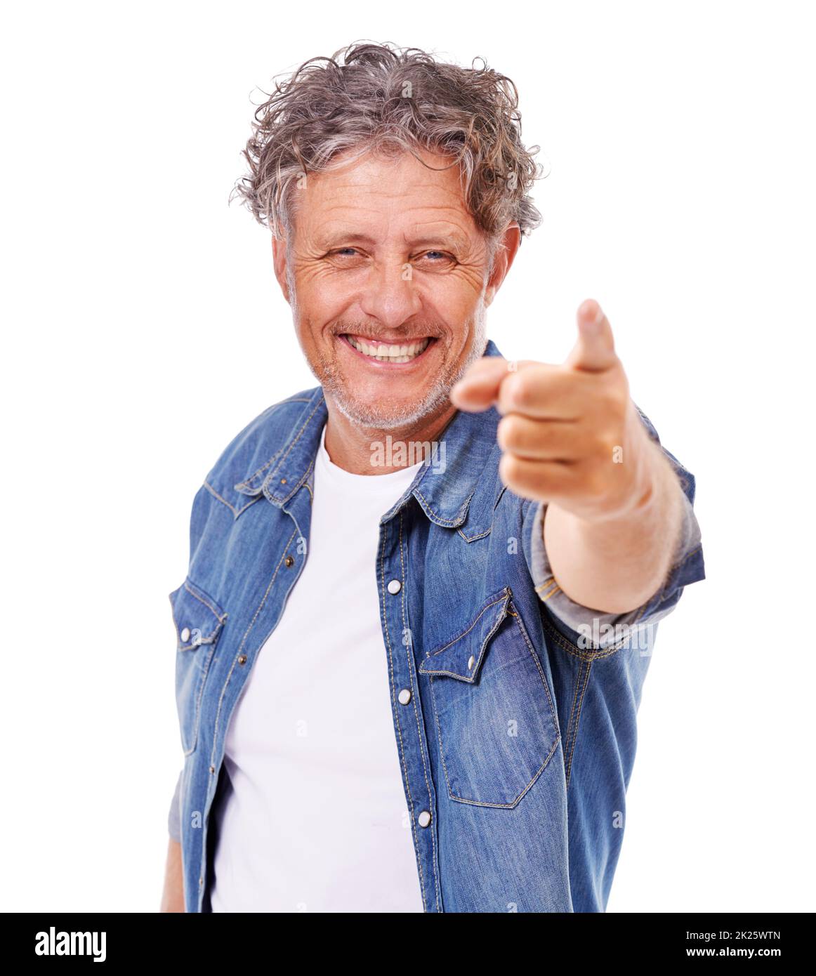 Holen Sie sich diese positive Einstellung. Studioportrait eines positiv reifen Mannes, isoliert auf Weiß. Stockfoto