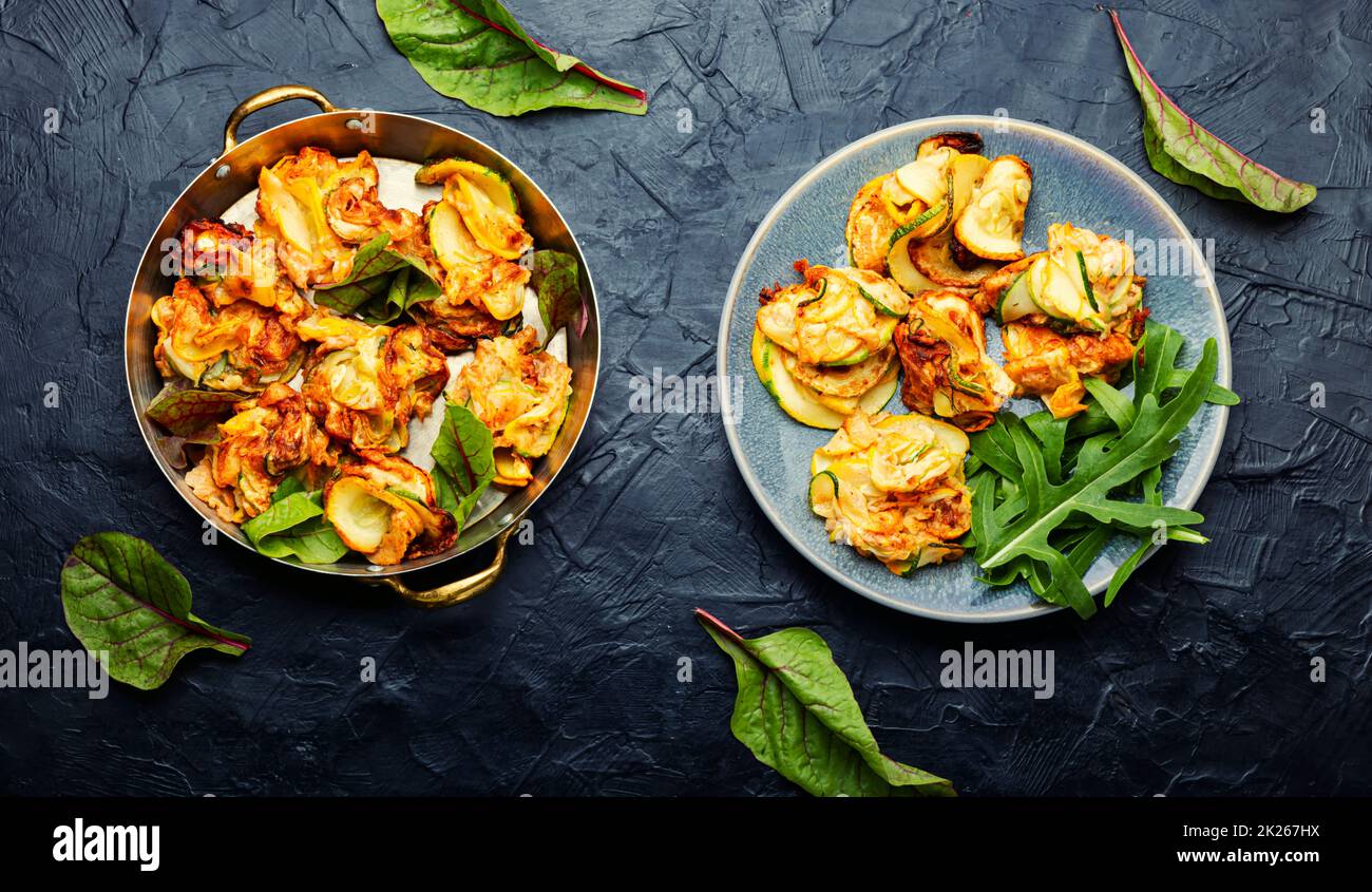 Köstliche gebratene Zucchini Stockfoto