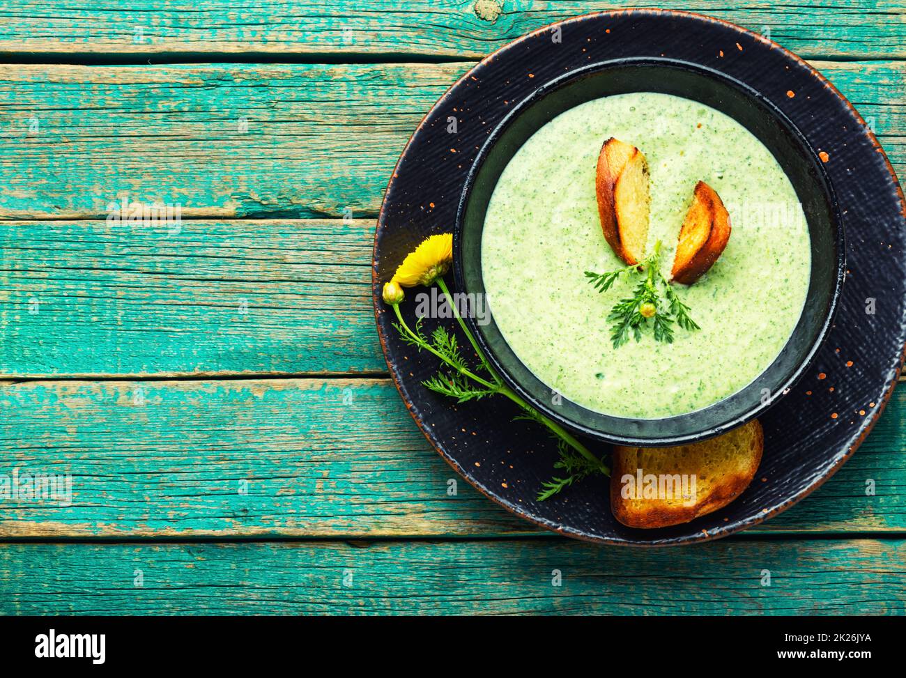 Gemüse-Sommersuppe, Püree-Suppe Stockfoto