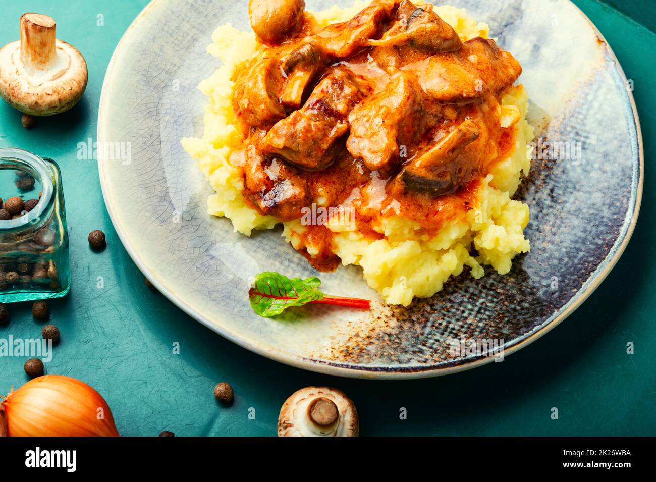 Köstliches Stroganoff-Rindfleisch Stockfoto
