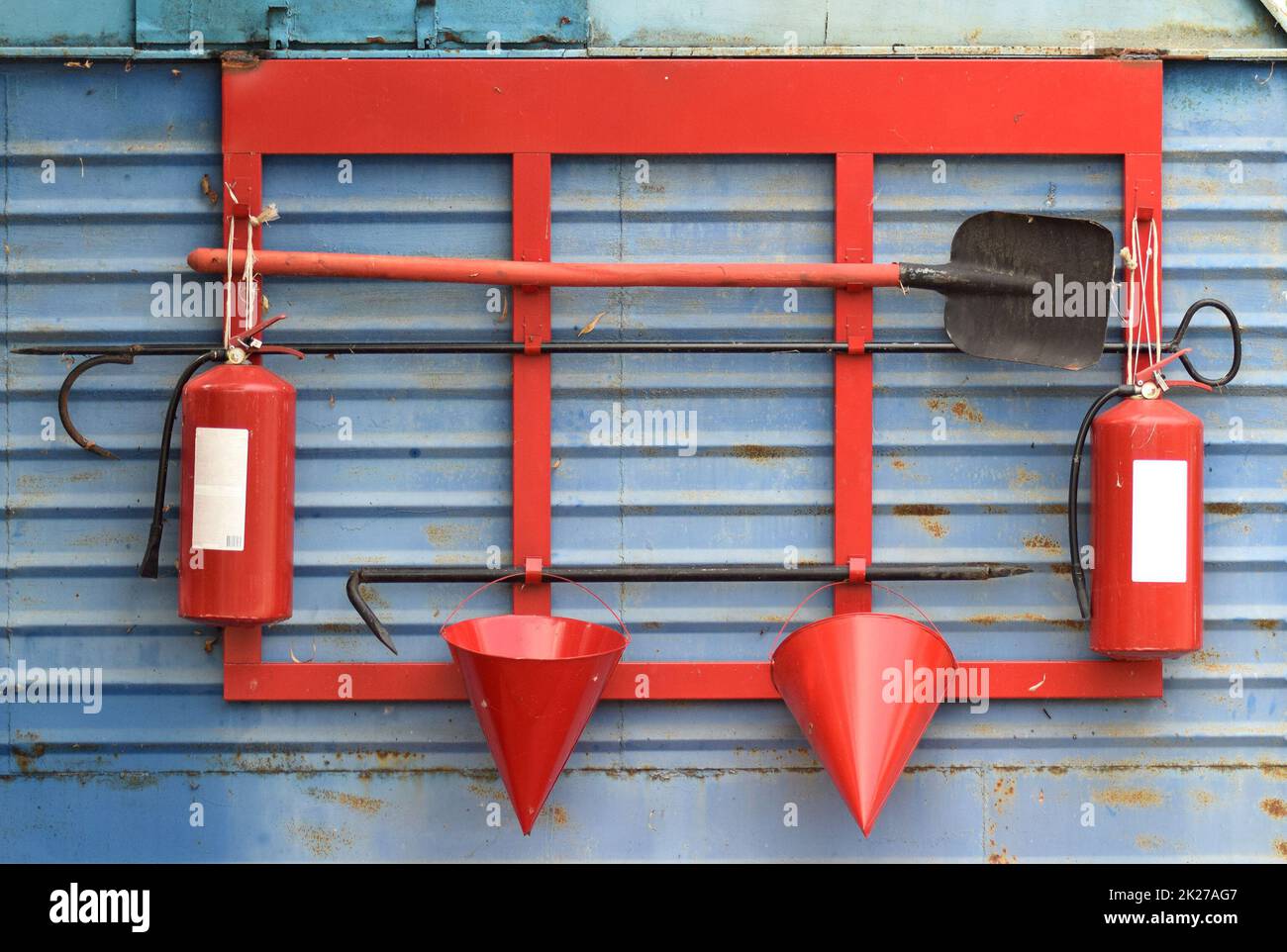 Feuer Schild an der Wand Stockfoto