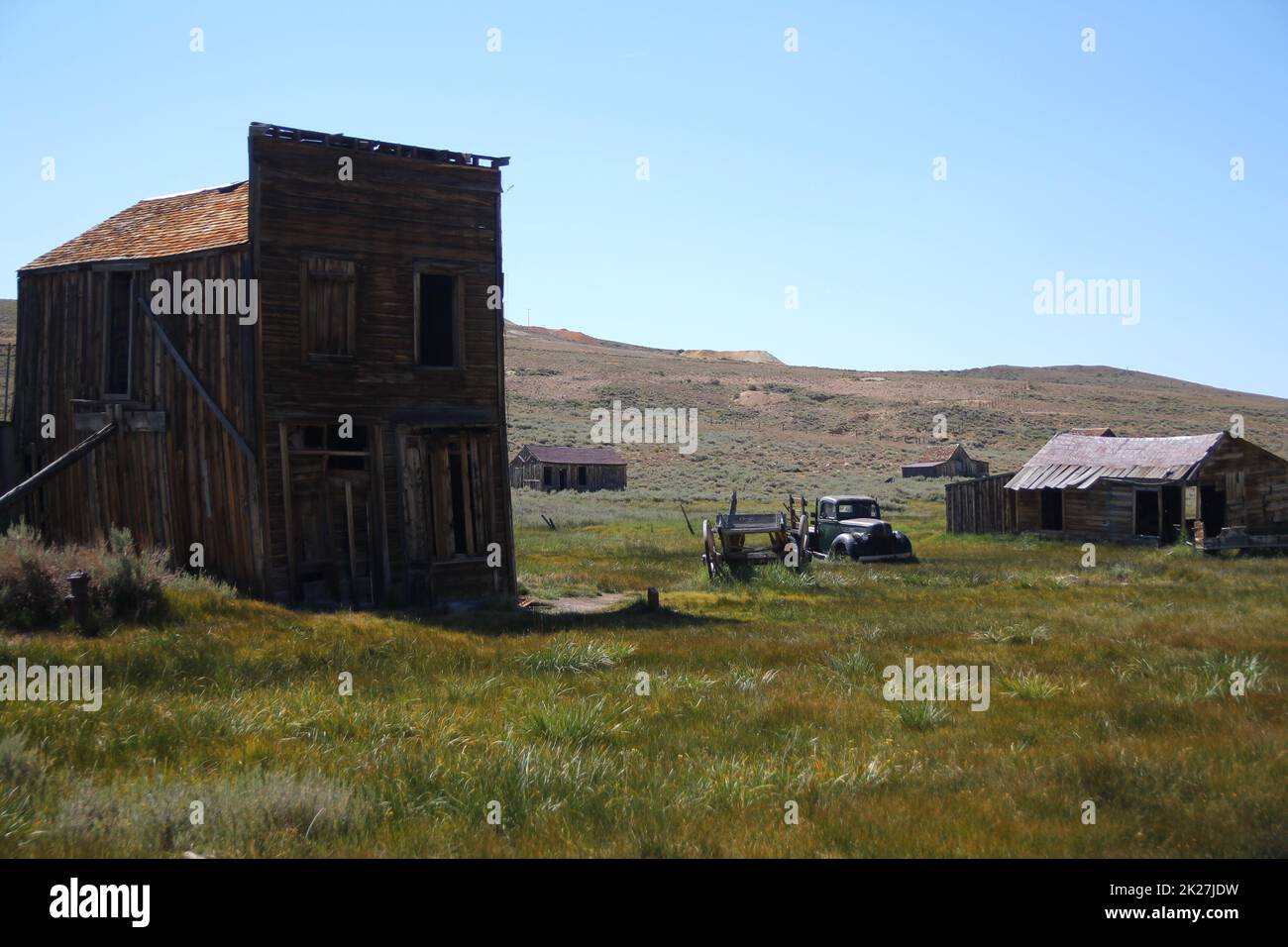 Der verlassene Salon der Geisterstadt Bodie in der Wüste Stockfoto