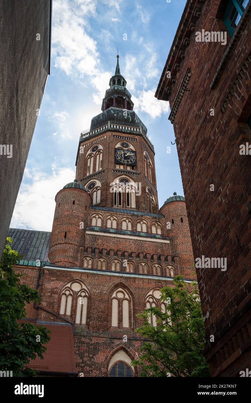 St. Nikolaus Evangelische Kirche. Hauptkirche und Sitz des Bischofs der Evangelischen Kirche Pommern. Greifswald. Deutschland. Stockfoto