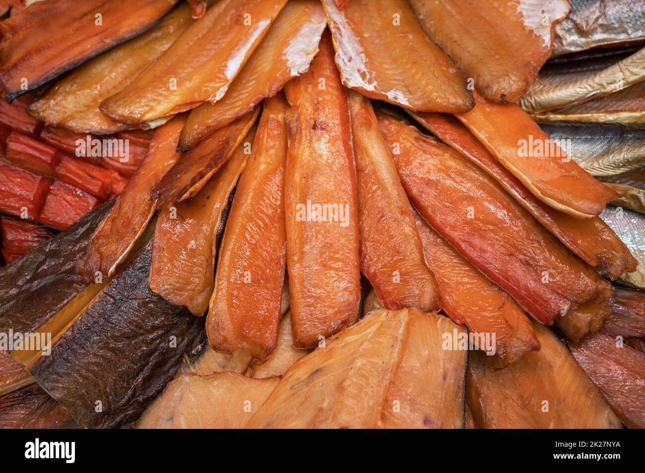 Verschiedene geräucherte Fischprodukte Stockfoto