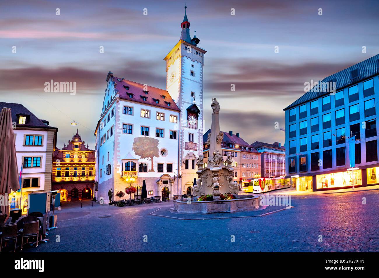Würzburg. Abendlicher Blick auf die historische Altstadt von Würzburg Stockfoto
