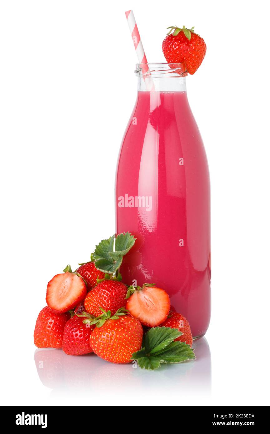 Erdbeeren-Smoothie Fruchtsaft Trinken Sie StrohErdbeeren in einer auf weiß isolierten Flasche Stockfoto