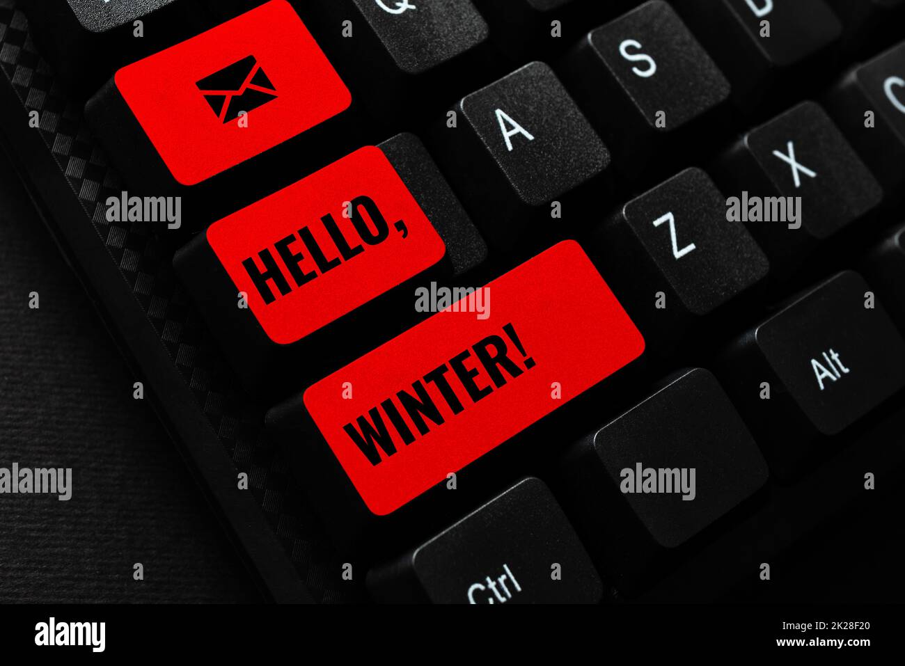 Textzeichen mit „Hello Winter“. Internetkonzept Gruß zum Ende des Herbstes die kälteste Jahreszeit um Dezember Abstract Typing License Agreement, Creating Online Reference Book Stockfoto