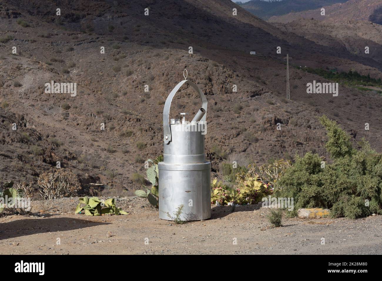 Riesige Lötlampe im Garten Stockfoto