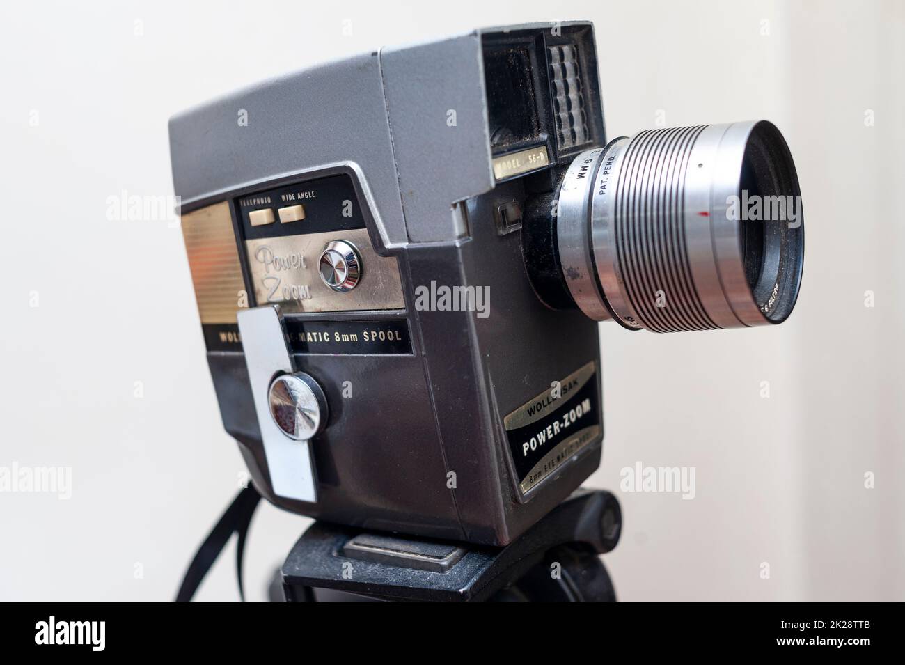 Wollensak ÒPower ZoomÓ 8mm Filmkamera um 1960 in New York am Sonntag, 11. September 2022. (© Richard B. Levine) Stockfoto