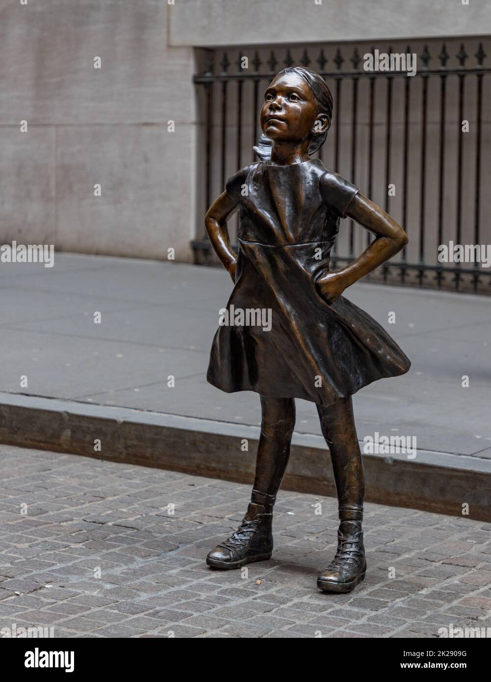 Furchtlose Mädchen-Statue Stockfoto