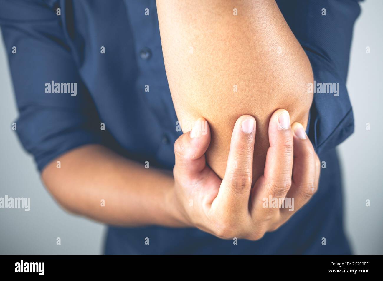 Schmerzschmerzen schmerzhaft Fotos und Bildmaterial in hoher Auflösung Alamy
