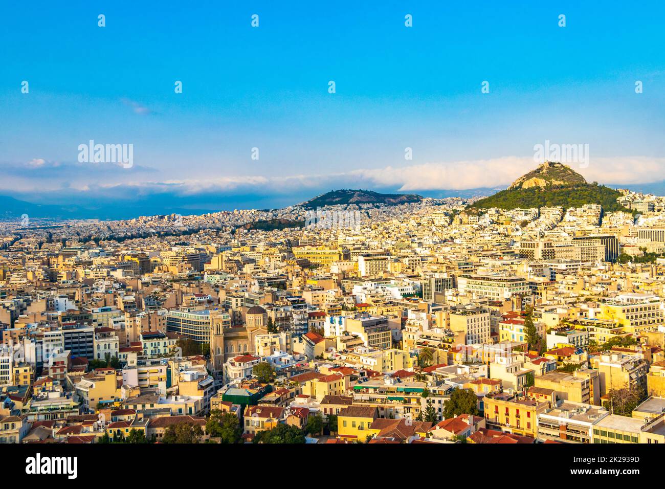Likavittou Lykabettus und Heilige Kirche von St. Isidore Athen Griechenland. Stockfoto