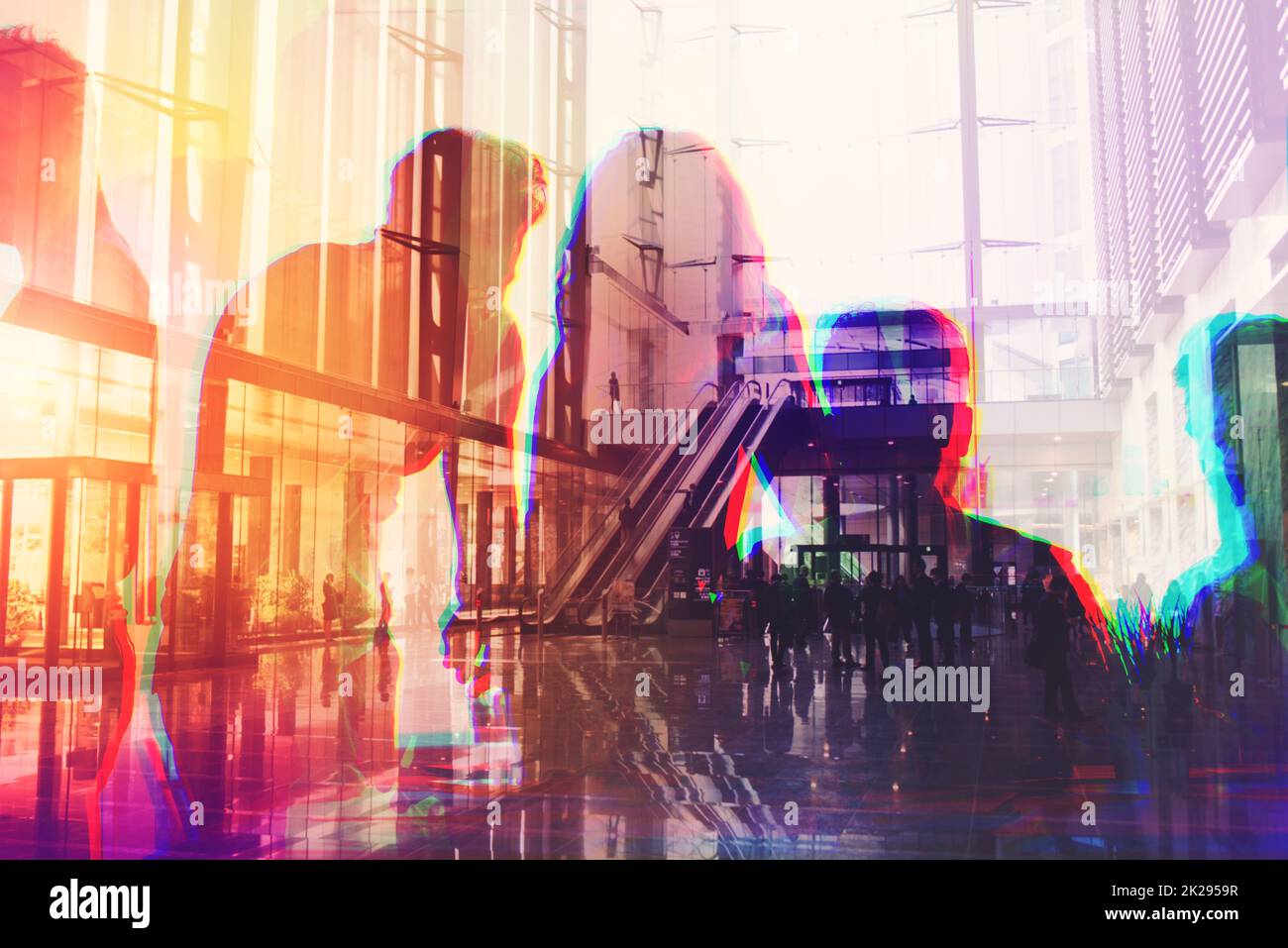 Eine Gruppe von Geschäftsleuten arbeitet im Büro zusammen Stockfoto