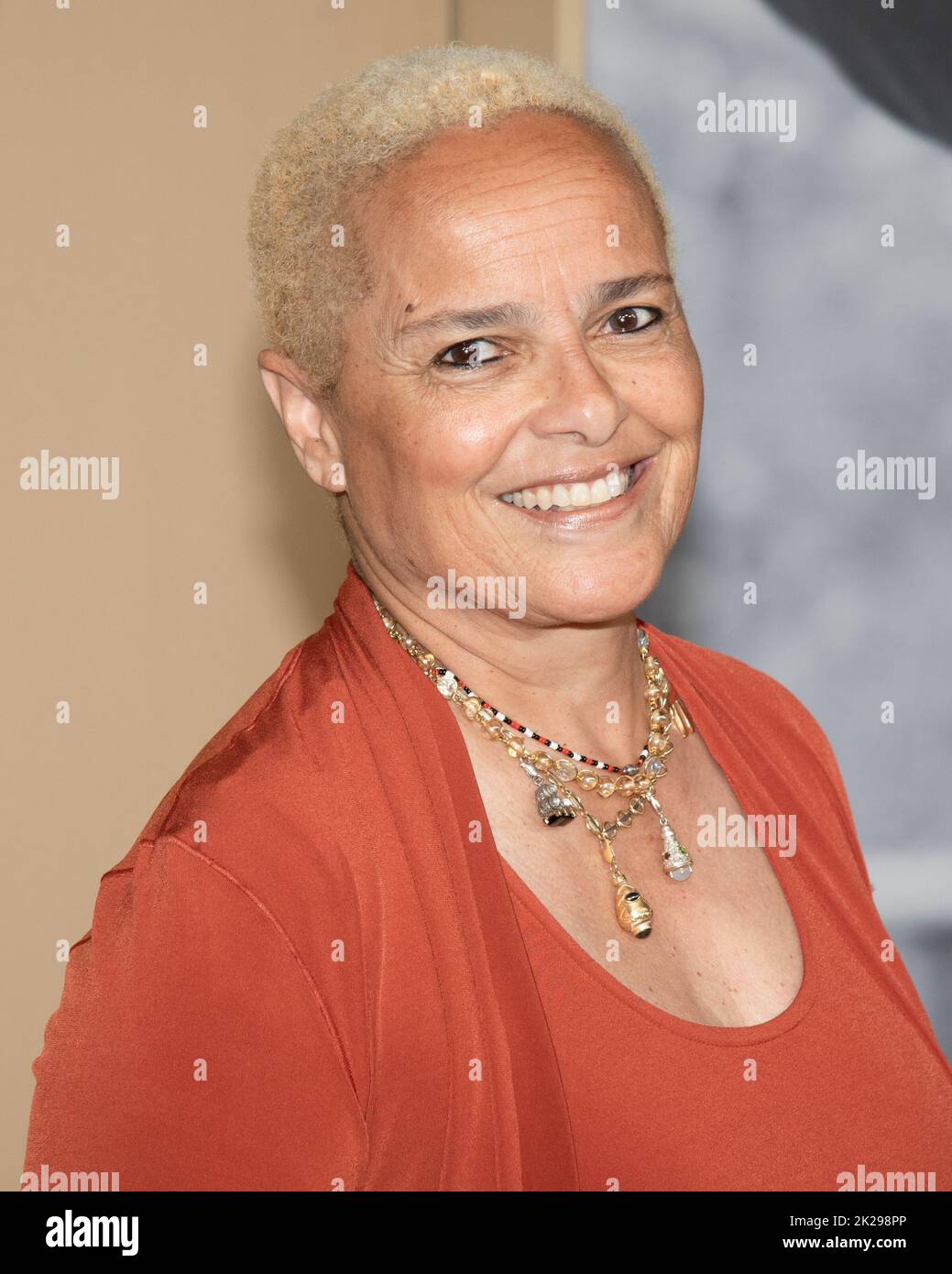 21. September 2022, Los Angeles, Kalifornien, USA: Shari Belafonte nimmt an der Premiere von Apple TV +'s ''Sidney' Teil (Bild: © Billy Bennight/ZUMA Press Wire) Stockfoto