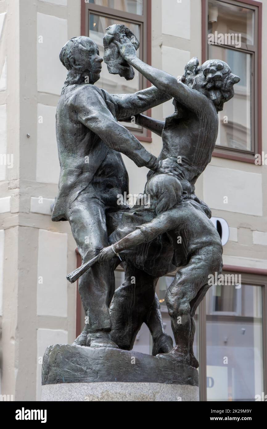 Der Nabel steht an einer Kreuzung in der Mitte der Innenstadt von GÃ¶tingen. In den 1970er Jahren wurde der Nabel gebaut, um die noch junge Fußgängerzone in GÃ¶tingen zu versorgen. Stockfoto