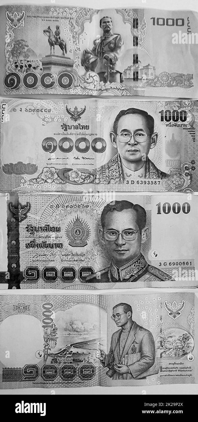 Thailändische Geldscheine 8000 thailändische Baht schwarzweißer Hintergrund. Stockfoto