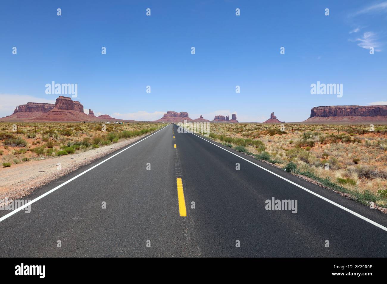 Straße zum Monument Valley in Arizona. USA Stockfoto