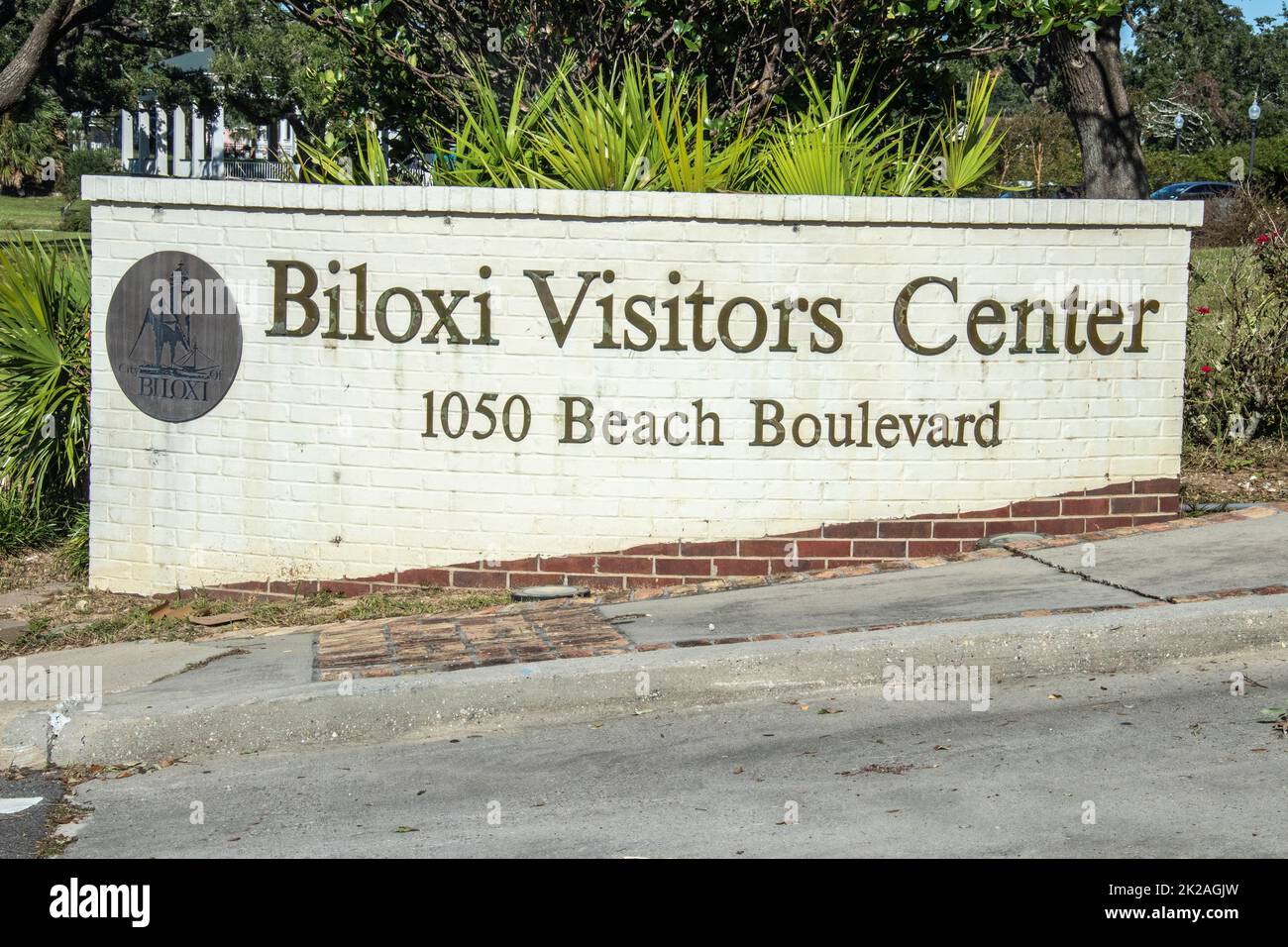 Biloxi Mississippi Besucherkomplex und Museum. Vorkriegsgebäude auf dem Grundstück eines historischen Hauses, das vom Hurrikan Katrina zerstört wurde. Stockfoto Biloxi Mississippi Besucherkomplex und Museum. Vorkriegsgebäude auf dem Grundstück eines historischen Hauses, das vom Hurrikan Katrina zerstört wurde. Stockfoto