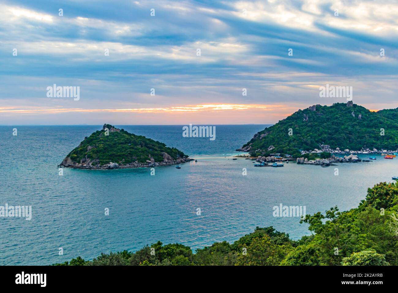 Sonnenuntergang auf der Insel Koh Nang Yuan Ko Tao Thailand. Stockfoto