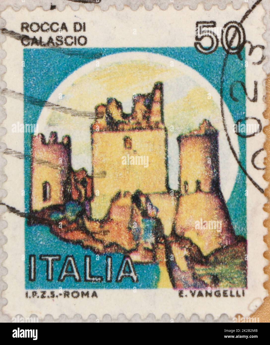 Foto einer italienischen Briefmarke mit einer Illustration des Schlosses Roca de Calascio Stockfoto