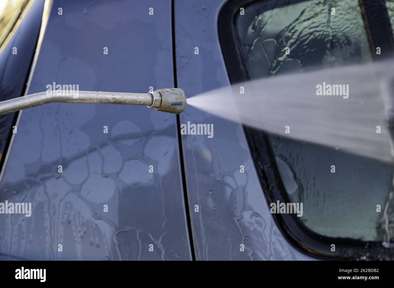 Washing car jet hose car -Fotos und -Bildmaterial in hoher