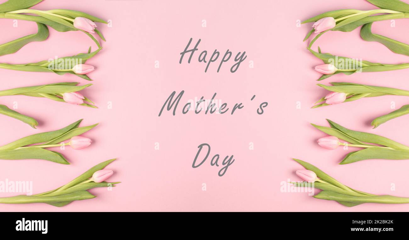 Happy motherÂ's day, rosa Tulpen, die einen Rahmen bauen, Grußkarte mit Blumen Stockfoto