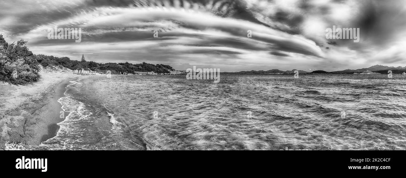 Panoramablick auf den Strand La Celvia, Sardinien, Italien Stockfoto