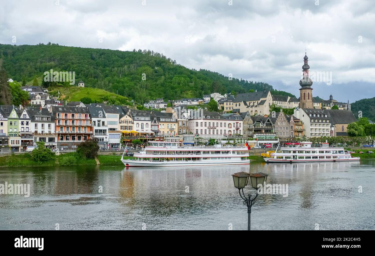 Moselle promenade Fotos und Bildmaterial in hoher Auflösung Alamy