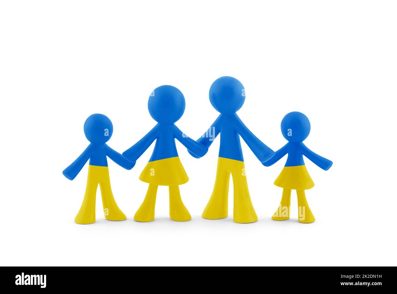 Familienfiguren mit den Farben der ukrainischen Flagge auf weißem Hintergrund mit Beschneidungspfad Stockfoto