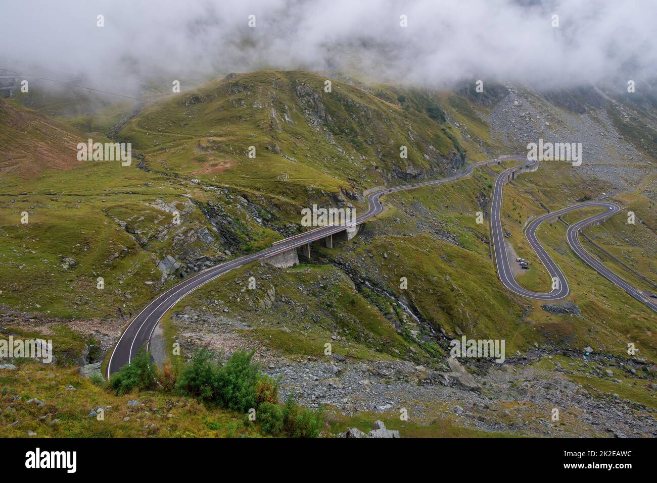 Transfagarasan Pass im Sommer. Kreuzung der Karpaten in Rumänien Stockfoto