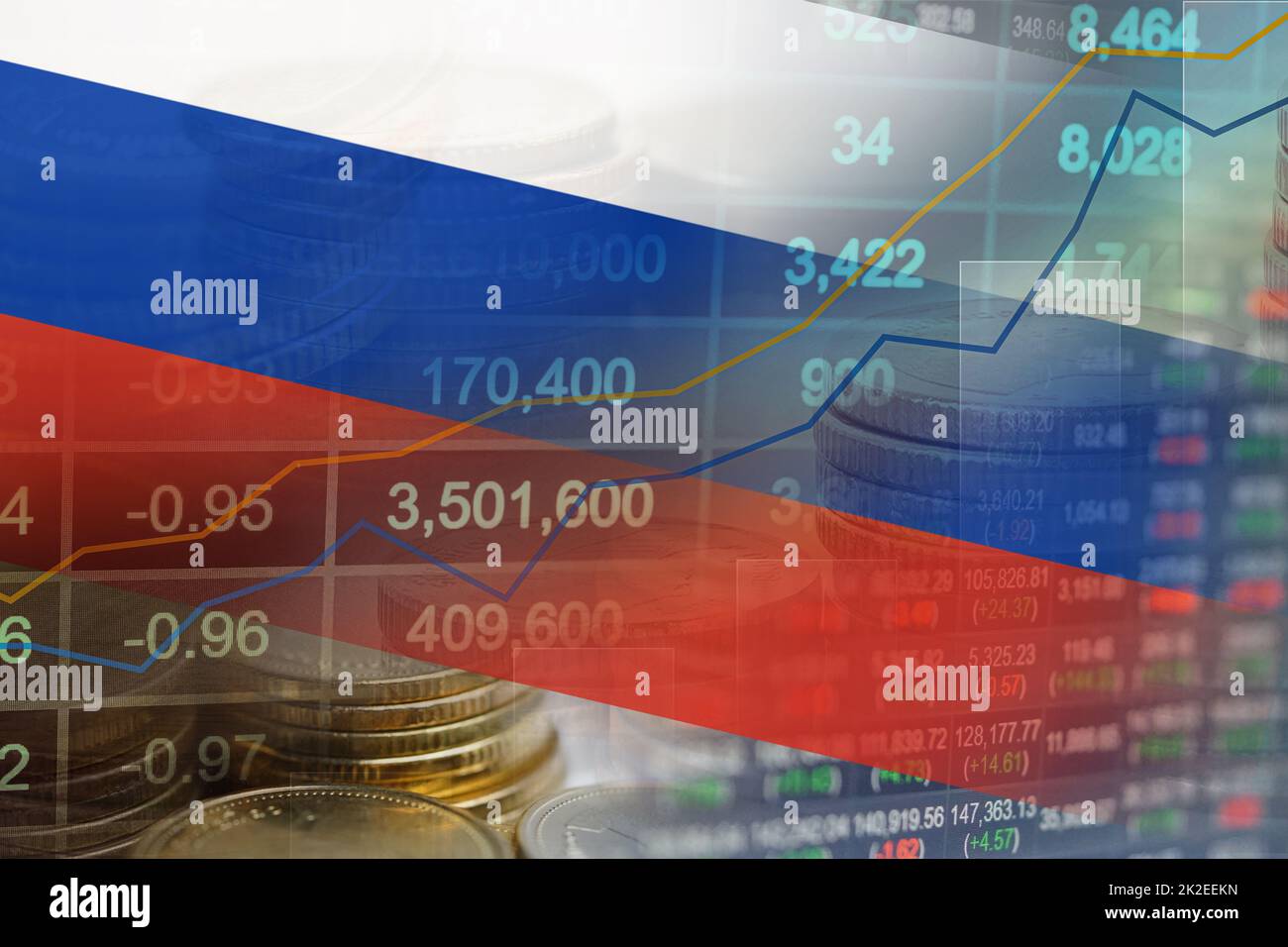 Aktienmarkt Investment Trading Finanz-, Münze und Russland Flagge oder Forex für die Analyse Gewinn Finanzierung Geschäft Trend Daten Hintergrund. Stockfoto