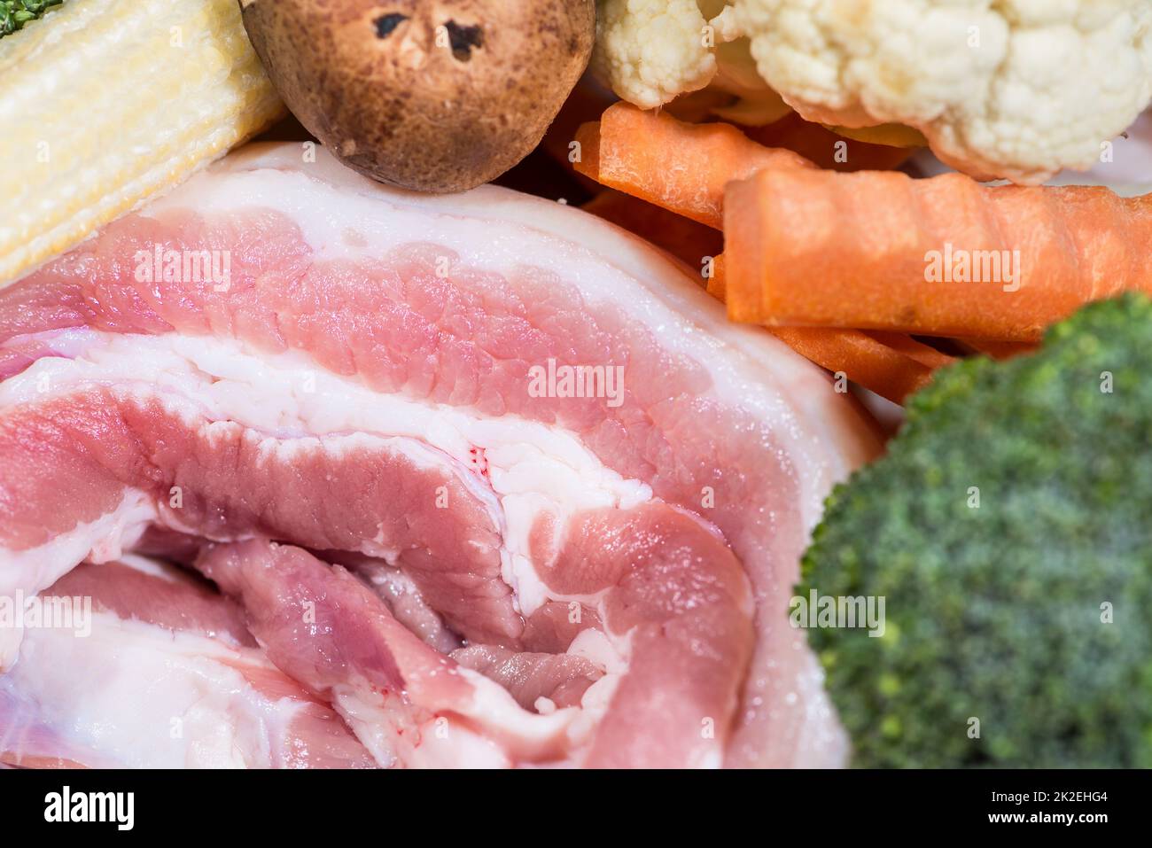 Fleisch von Schweinebauch und Gemüse für die Lebensmittelzubereitung Stockfoto