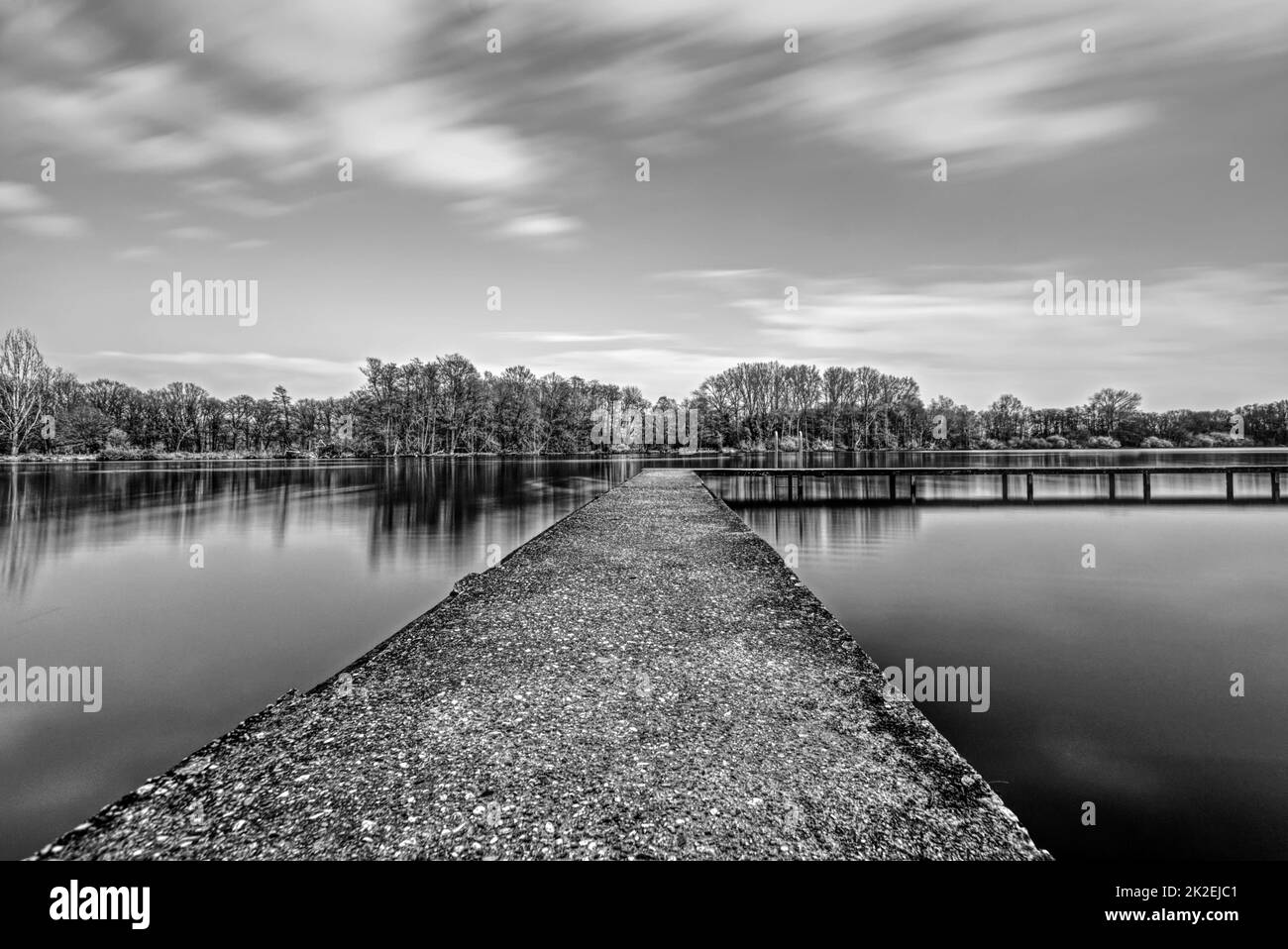 Schwimmbereich am See Stockfoto