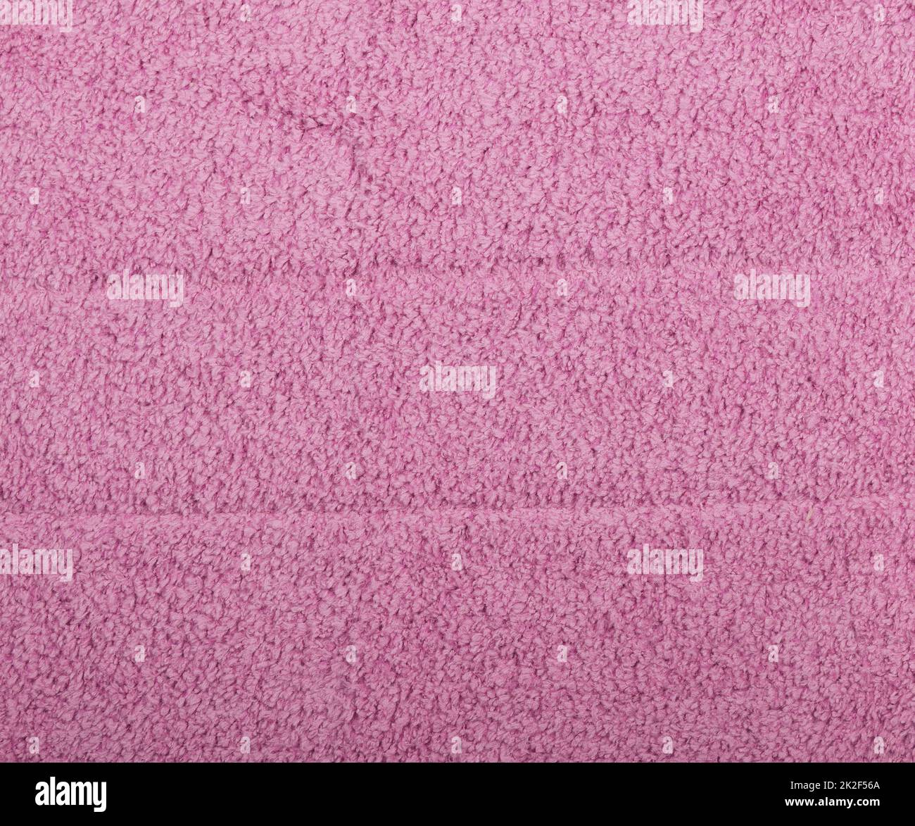 Rosafarbenes Mikrofaser-Reinigungstuch Stockfoto
