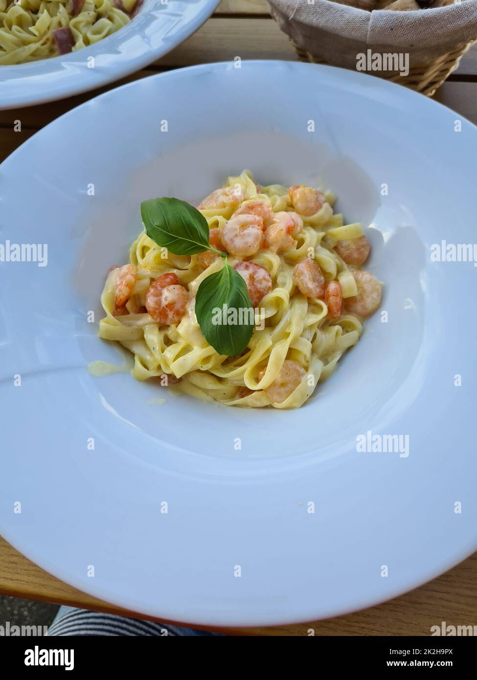 Pasta mit Shrimp-Scampi Stockfoto