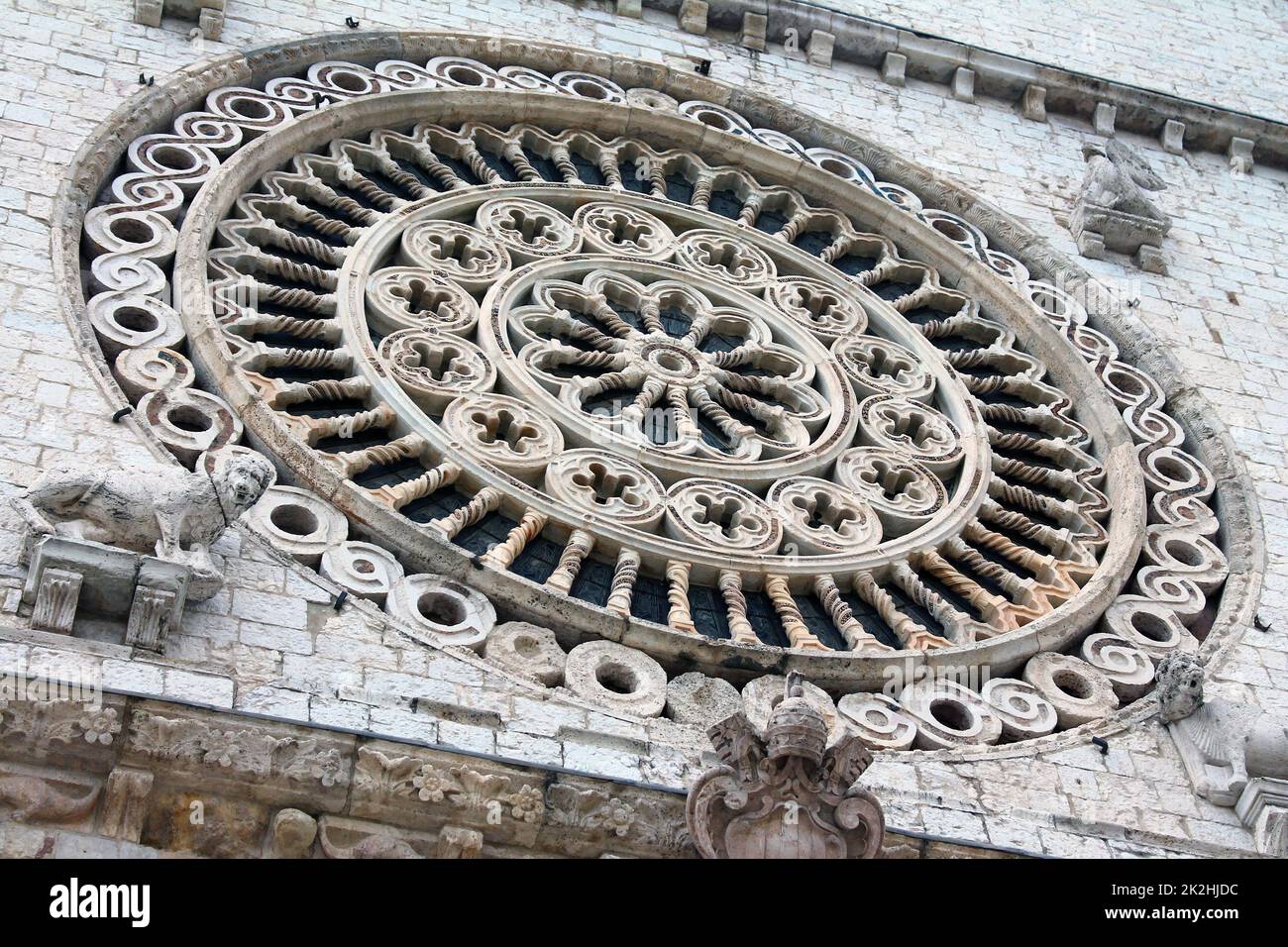 Die Meisterrosette der Assisi-Abtei in Umbrien Stockfoto