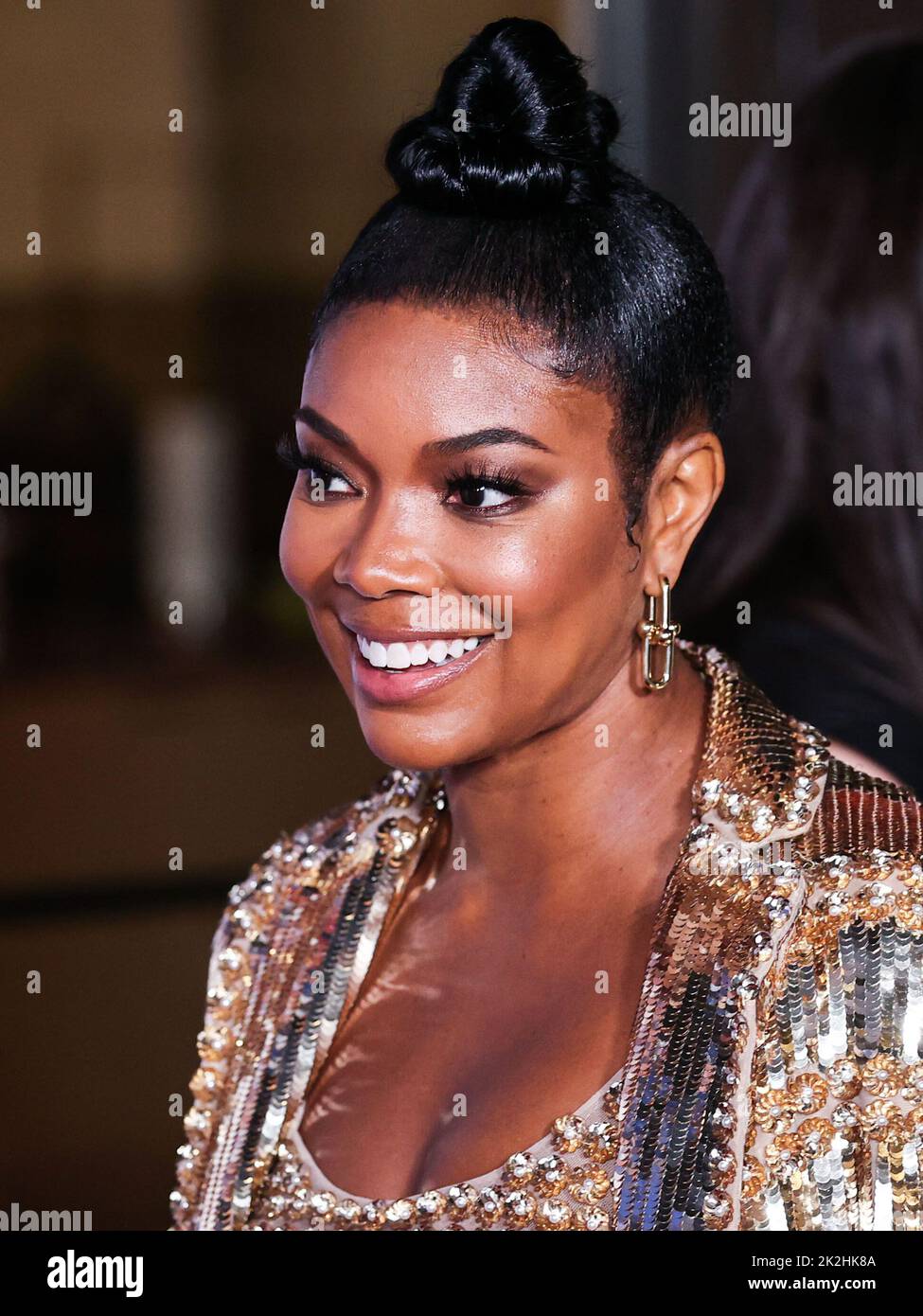 Hollywood, Usa. 22. September 2022. HOLLYWOOD, LOS ANGELES, KALIFORNIEN, USA - 22. SEPTEMBER: Die amerikanische Schauspielerin Gabrielle Union mit Valentino kommt bei der Los Angeles Special Screening von Netflix's 'The Redeem Team' an, die am 22. September 2022 im Netflix Tudum Theater in Hollywood, Los Angeles, Kalifornien, USA, stattfand. (Foto von Xavier Collin/Image Press Agency) Quelle: Image Press Agency/Alamy Live News Stockfoto