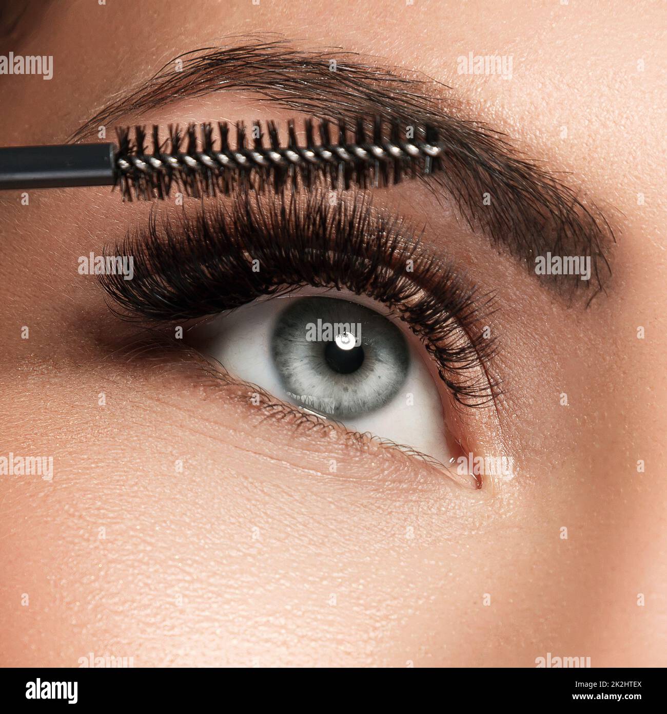 Mascara Zauberstab für maximales Volumen von künstlichen Wimpern Stockfoto