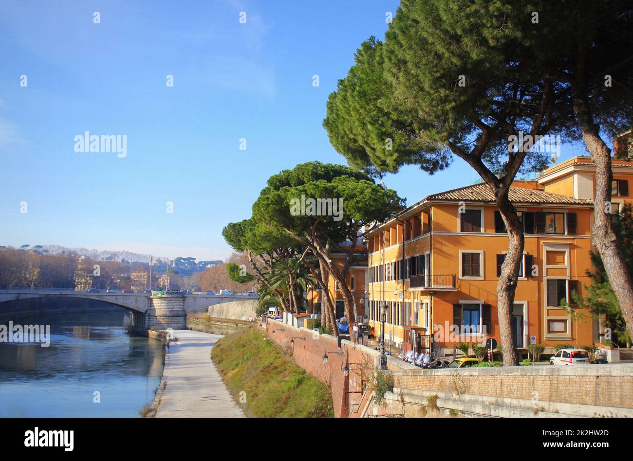 Schöner Blick auf die Isola Tiberina - Tevere. Rom, Italien. Stockfoto