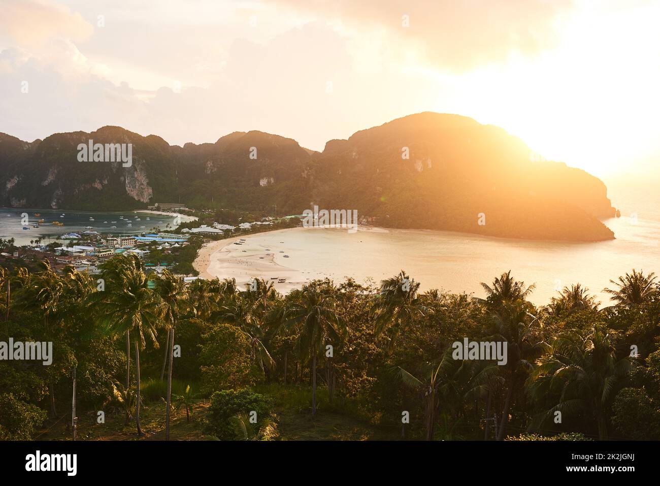 Entfliehen Sie dem Paradies. Aufnahme von einem atemberaubenden Blick auf die Insel. Stockfoto
