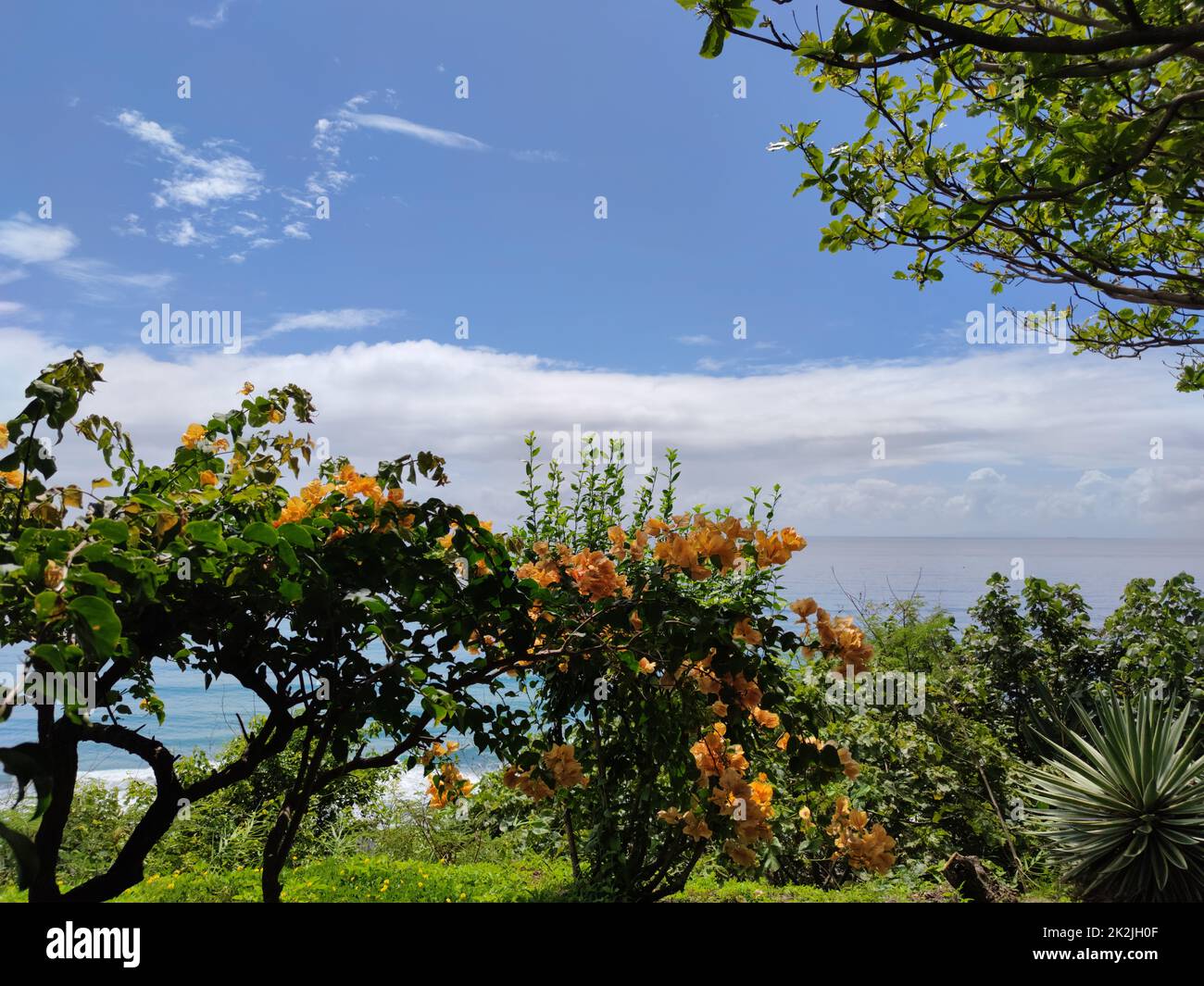 Jinzun, Donghe Township, Taitung County, mit Blick auf die wunderschöne Küste von Taitung, Taiwan Stockfoto