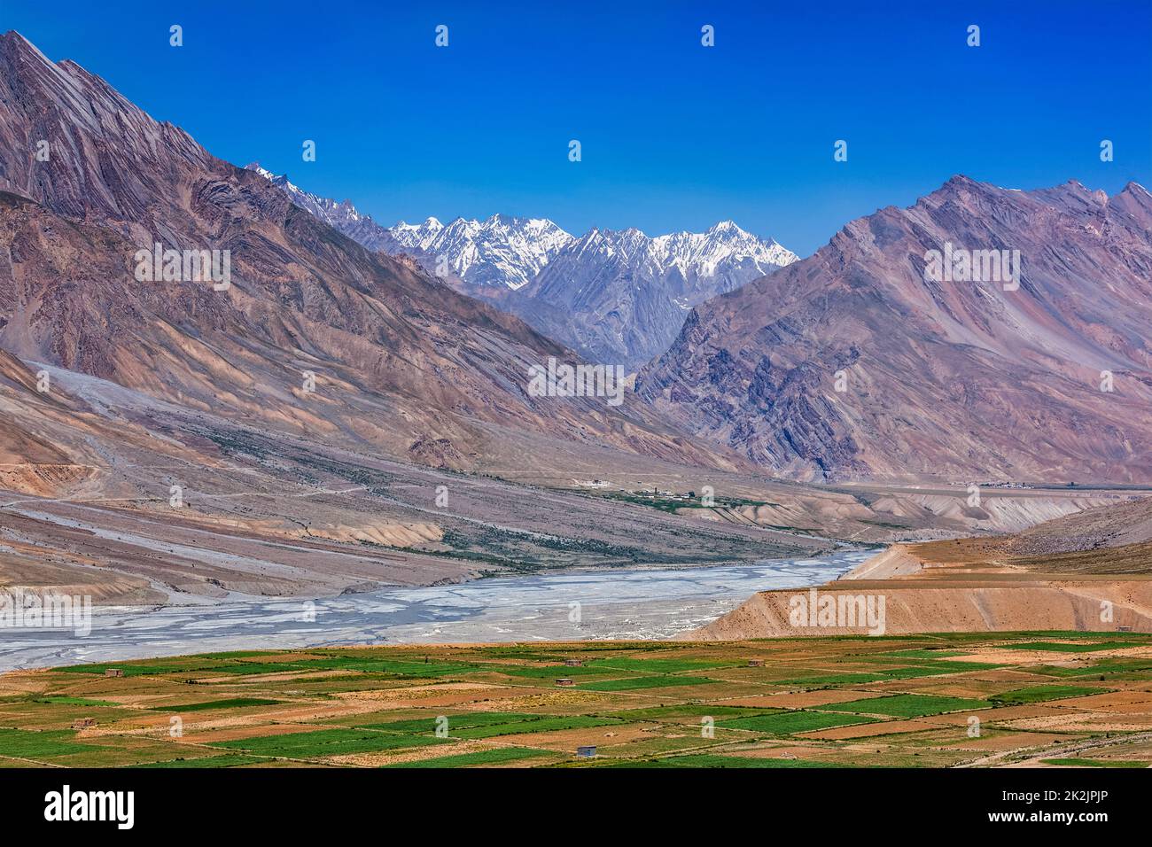 Blick auf das Spiti-Tal und den Spiti-Fluss im Himalaya. Stockfoto