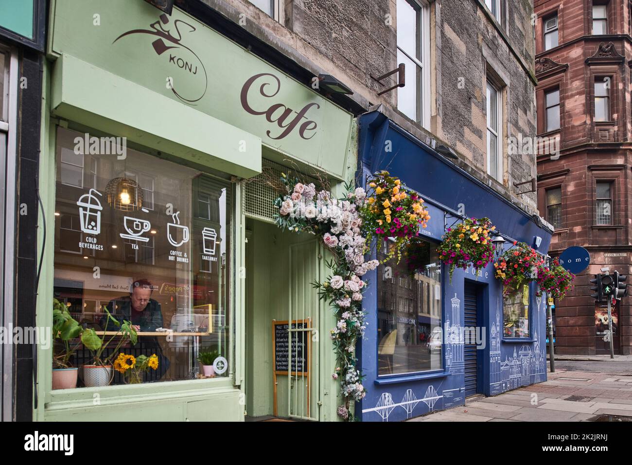 Edinburgh Schottland, Großbritannien 22. September 2022. Allgemeine Ansicht des KONJ Cafe, Home Street. Credit sst/alamy live News Stockfoto