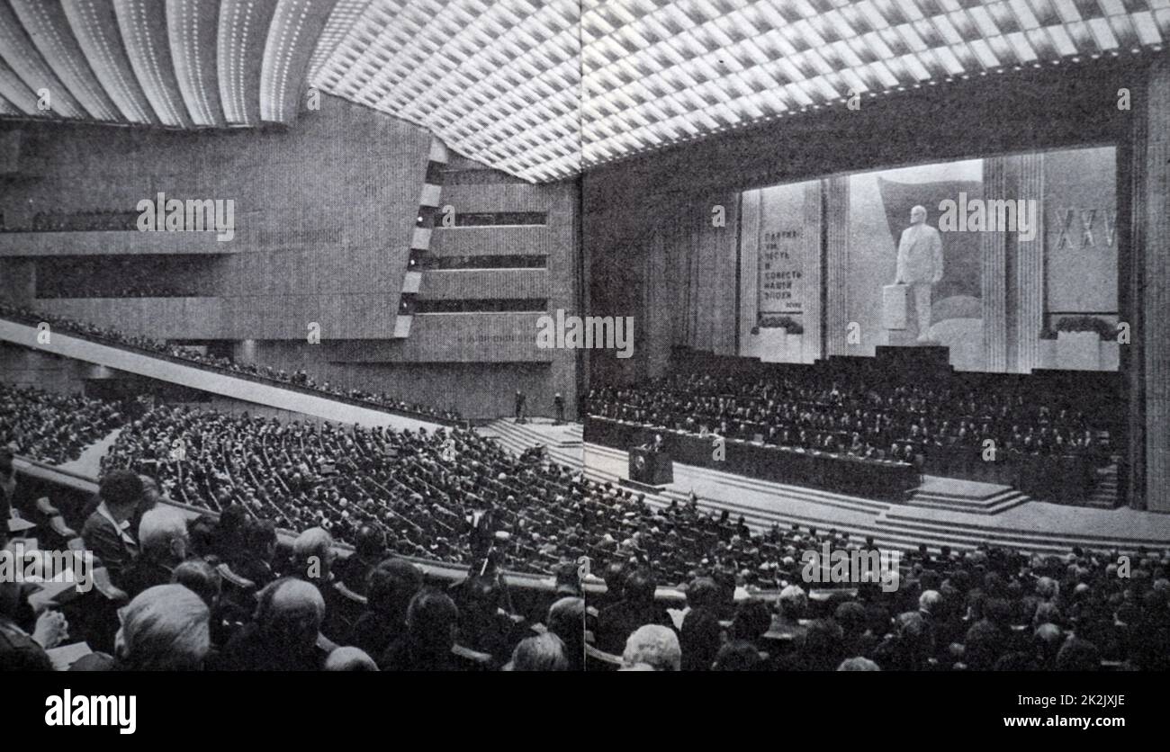 Foto im 25. Kongress der Kommunistischen Partei der Sowjetunion, an der Vertreter von 67 kommunistischen und Arbeiterbewegung, National-Democratic und sozialistischen Parteien, aus 96 Ländern besucht wurde. Vom 20. Jahrhundert Stockfoto