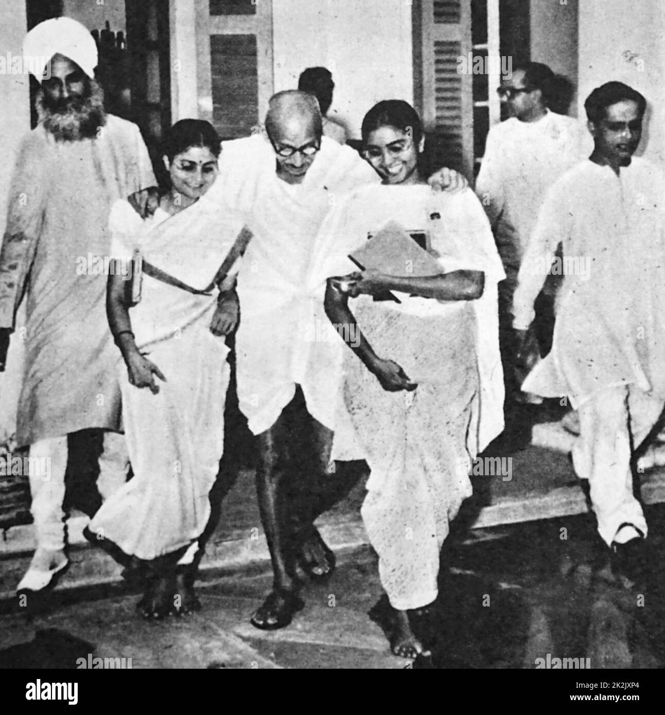 Foto eines ausgemergelten Mahatma Gandhi (1869-1948), dem führenden Führer der indischen Unabhängigkeitsbewegung im britisch regierten Indien. Datiert aus dem 20.. Jahrhundert Stockfoto