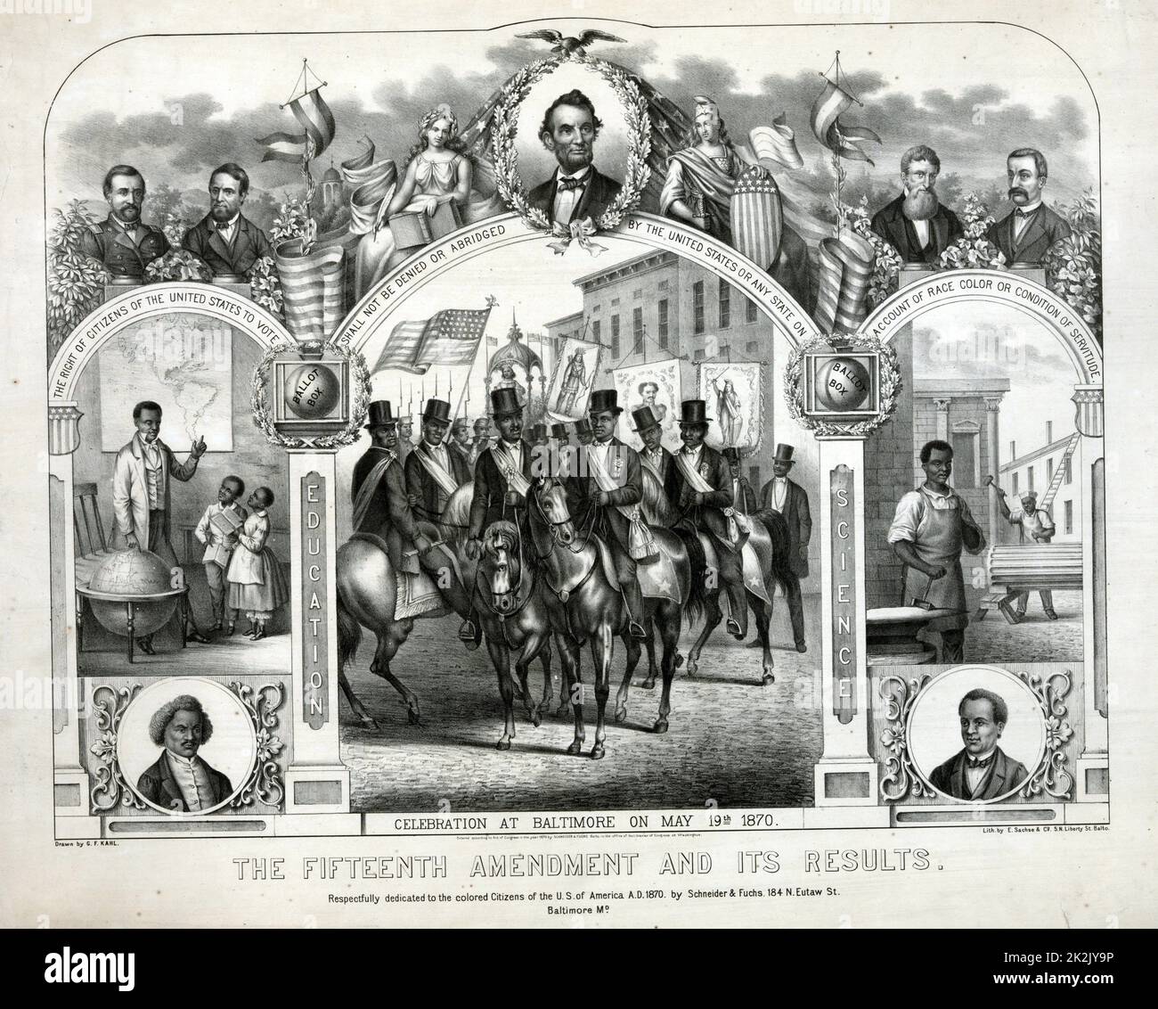 Die fünfzehnte Änderung und ihre Ergebnisse von G.F. gezogen Kahl 1870, zum Gedenken an die Feier der Verabschiedung des fünfzehnten Amendments in Baltimore. „Bildung“ und „Wissenschaft“, auf denen sich Wahlurnen in Eichenblättern befinden. Die Säulen sind durch Bögen mit der Legende verbunden: „Das Stimmrecht der Bürger der Vereinigten Staaten darf von den Vereinigten Staaten oder einem Staat aufgrund der Rasse oder des Zustands der Knechtschaft nicht verweigert oder gekürzt werden.“ Stockfoto